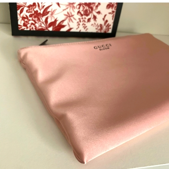 Gucci Bloom Zipper Pouch w/Gucci Box - NIB - Picture 6 of 11